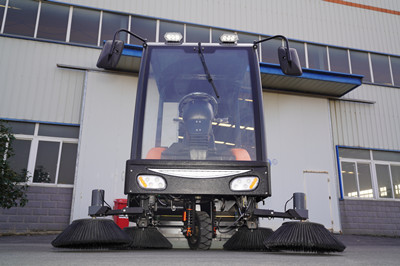 掌握驾驶式扫地机清扫技巧让清洁更加高效